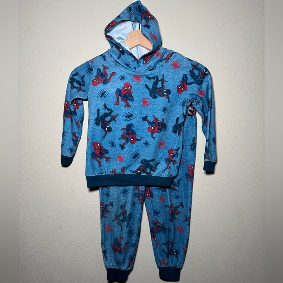 Spider-Man Marvel Boys 4-5T Hooded Pajama Outfit - Picture 1 of 8